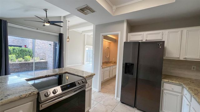 16130 Seahorse Drive, Houston, TX 77062