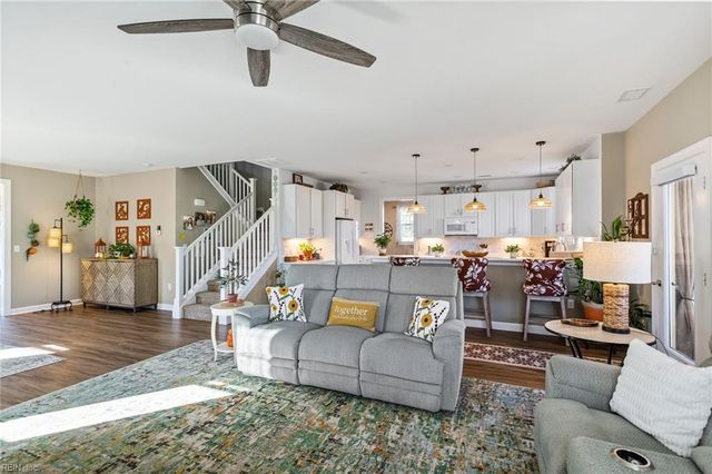 1924 Briton LN, Chesapeake, VA 23322