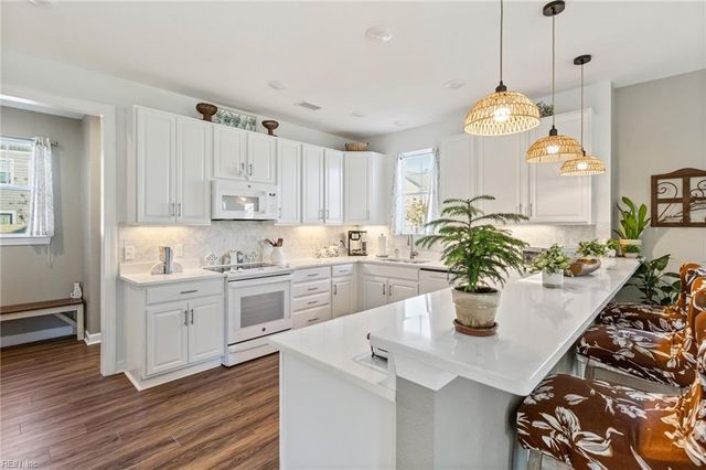 1924 Briton LN, Chesapeake, VA 23322