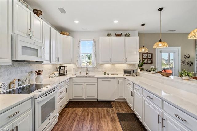 1924 Briton LN, Chesapeake, VA 23322