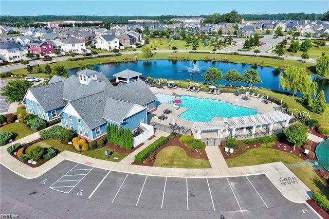 1924 Briton LN, Chesapeake, VA 23322