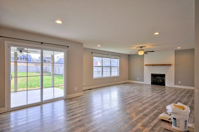 1688 RAINS RD, Clarksville, TN 37042