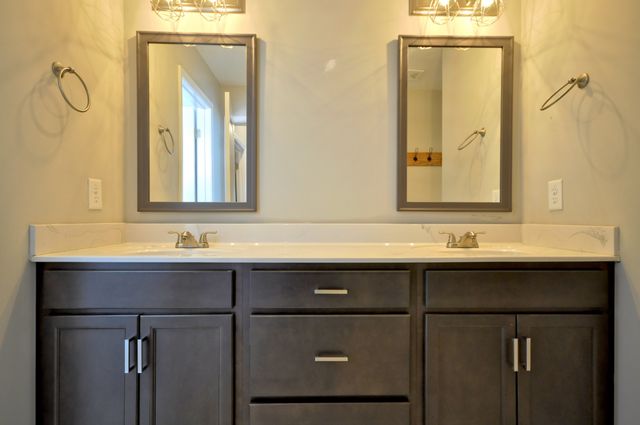 1688 RAINS RD, Clarksville, TN 37042