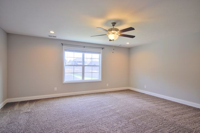 1688 RAINS RD, Clarksville, TN 37042