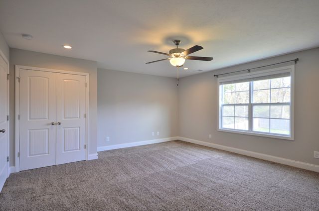 1688 RAINS RD, Clarksville, TN 37042