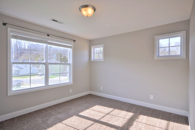 1688 RAINS RD, Clarksville, TN 37042