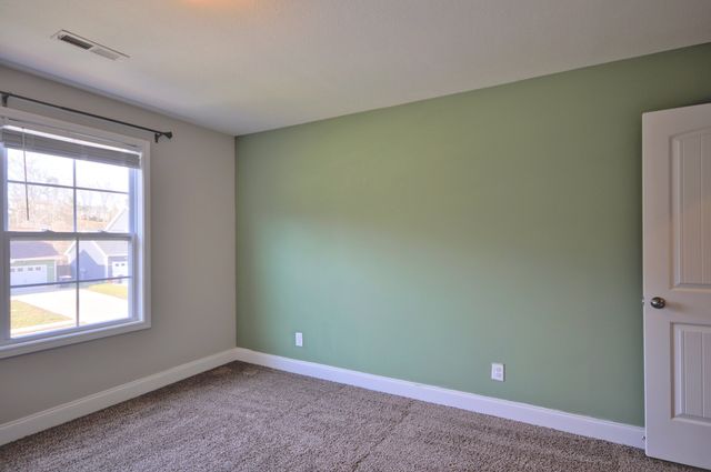 1688 RAINS RD, Clarksville, TN 37042