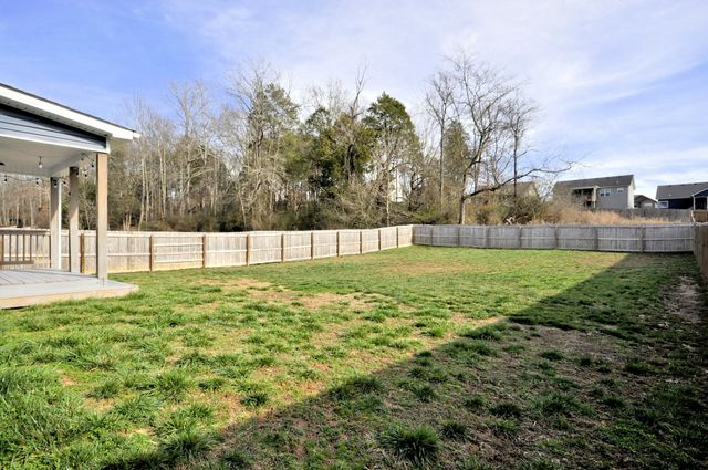 1688 RAINS RD, Clarksville, TN 37042