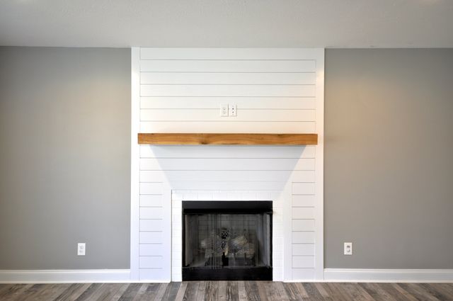 1688 RAINS RD, Clarksville, TN 37042