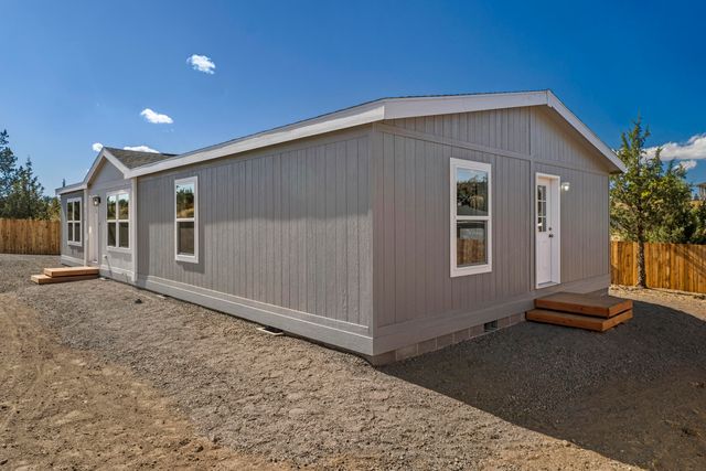 1536 SW Koyoda Street, Madras, OR 97741