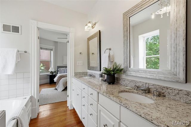 3705 Juniata Street, St Louis, MO 63116