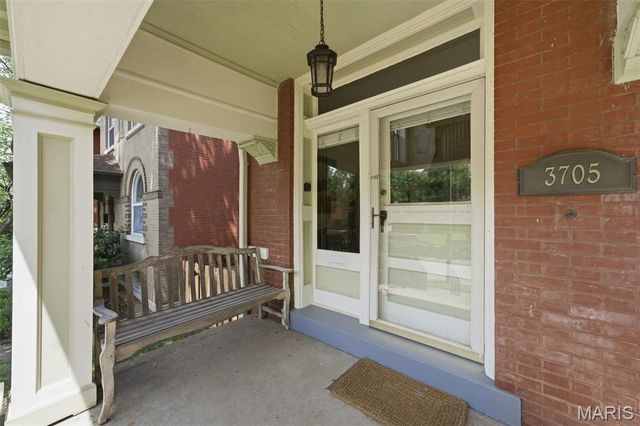 3705 Juniata Street, St Louis, MO 63116