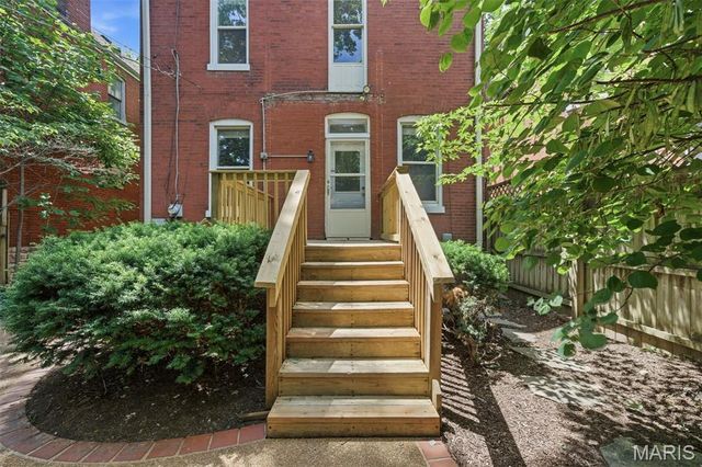 3705 Juniata Street, St Louis, MO 63116