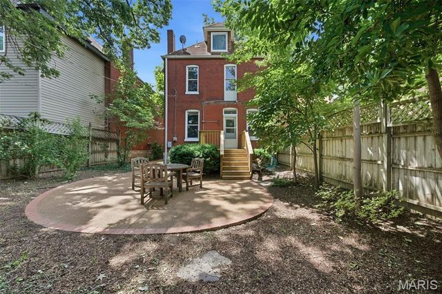 3705 Juniata Street, St Louis, MO 63116