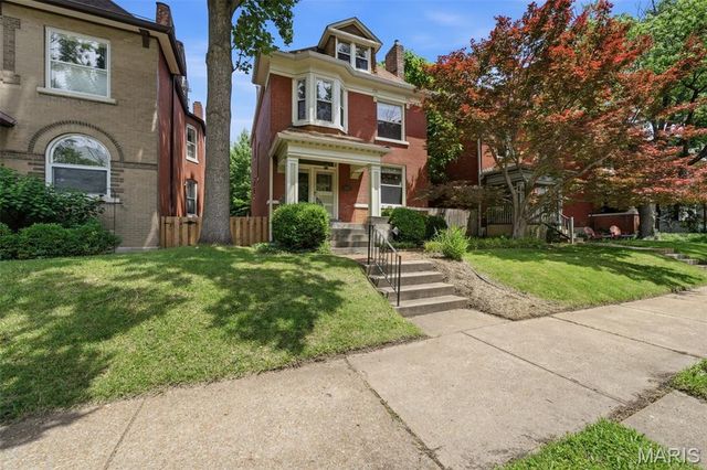 3705 Juniata Street, St Louis, MO 63116
