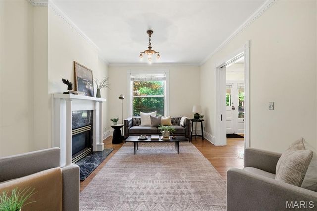 3705 Juniata Street, St Louis, MO 63116