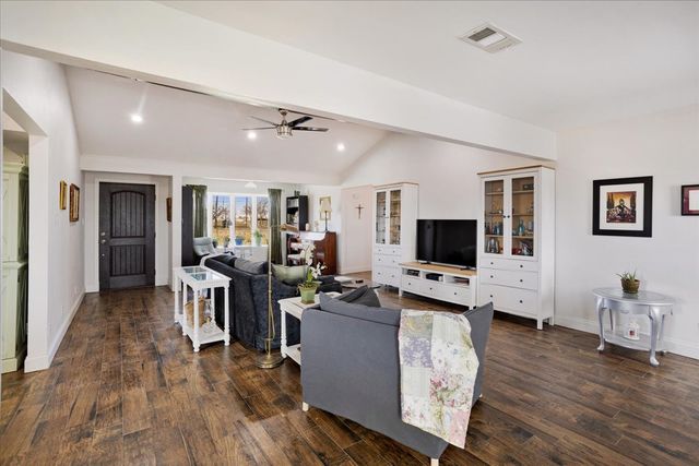 698 Hackberry, Van Alstyne, TX 75495