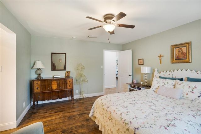 698 Hackberry, Van Alstyne, TX 75495