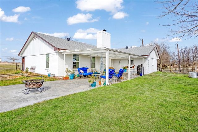 698 Hackberry, Van Alstyne, TX 75495