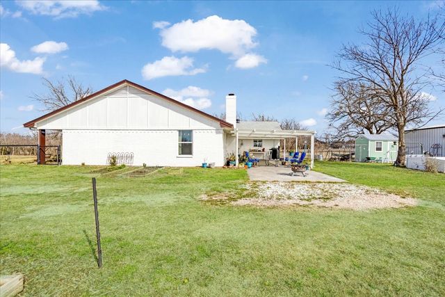 698 Hackberry, Van Alstyne, TX 75495