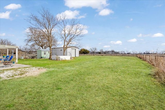 698 Hackberry, Van Alstyne, TX 75495