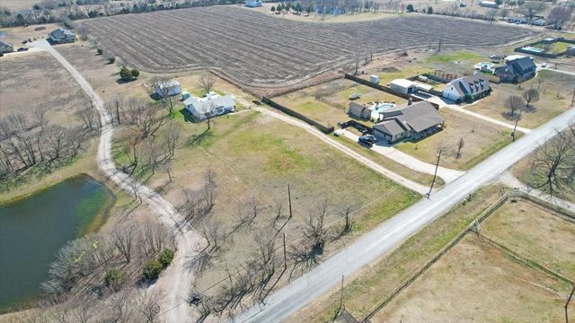 698 Hackberry, Van Alstyne, TX 75495