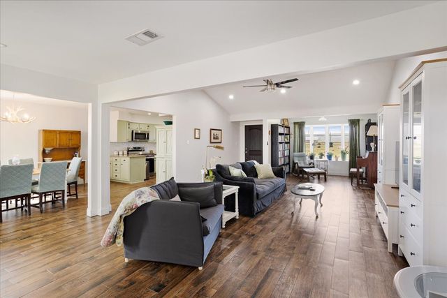 698 Hackberry, Van Alstyne, TX 75495