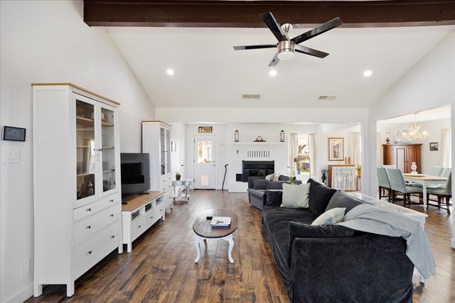 698 Hackberry, Van Alstyne, TX 75495