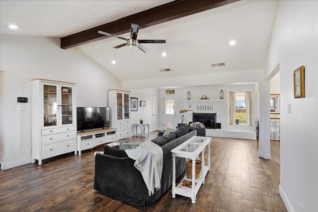 698 Hackberry, Van Alstyne, TX 75495