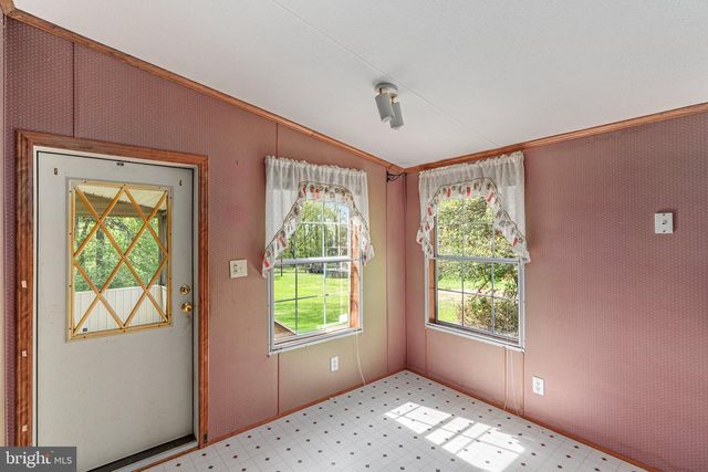 70 POPLAR DR, Boyertown, PA 19512