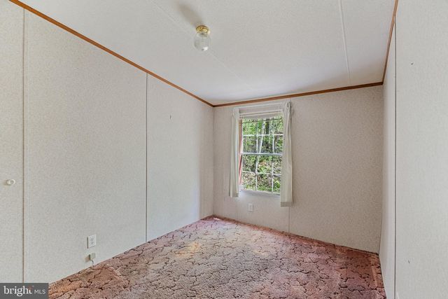 70 POPLAR DR, Boyertown, PA 19512