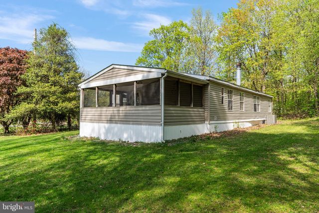70 POPLAR DR, Boyertown, PA 19512