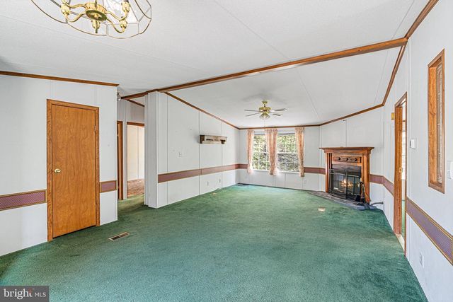 70 POPLAR DR, Boyertown, PA 19512