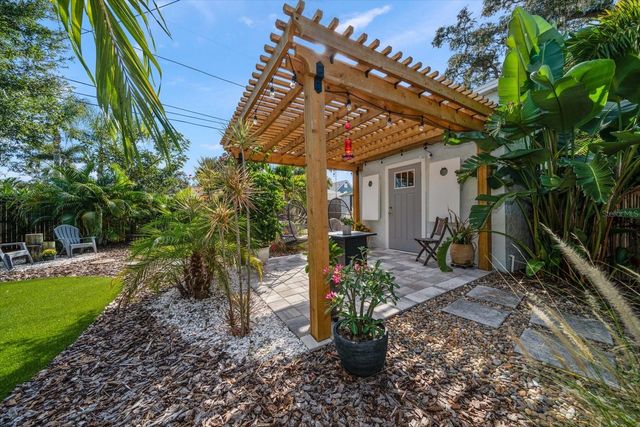 409 MARYLAND AVENUE, Crystal Beach, FL 34681