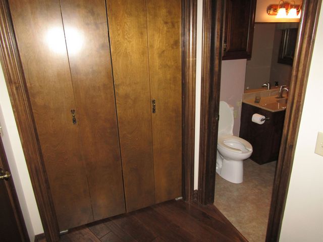 160 S Estates Dr, Salina, KS 67401