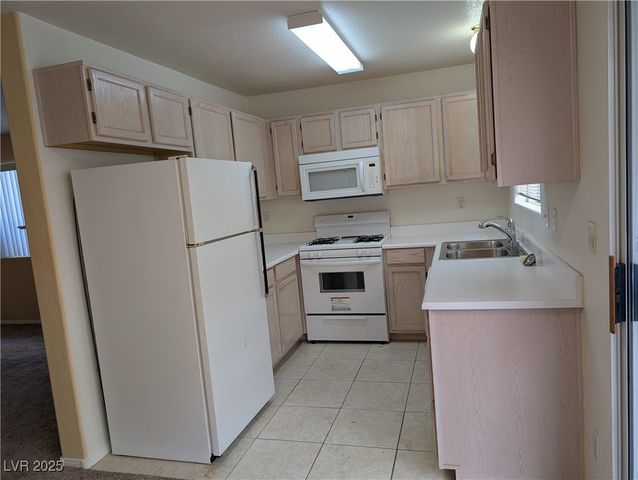 713 Anne Lane 85d, Henderson, NV 89015