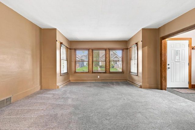 1964 S 81st STREET, West Allis, WI 53219
