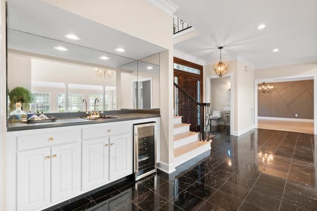 1160 Heritage Landing Drive, Chattanooga, TN 37405