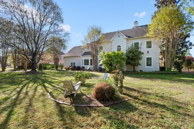 1160 Heritage Landing Drive, Chattanooga, TN 37405