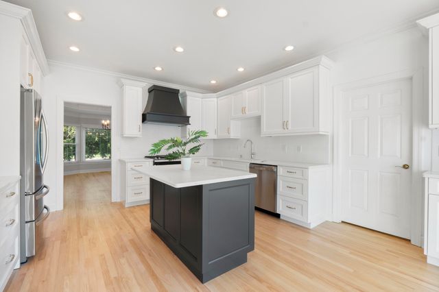 1160 Heritage Landing Drive, Chattanooga, TN 37405
