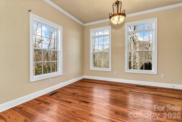 387 Goodview Drive, Hendersonville, NC 28792