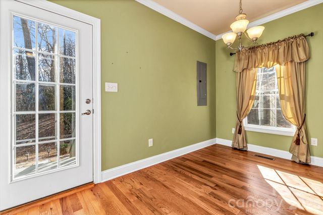 387 Goodview Drive, Hendersonville, NC 28792