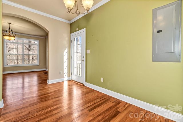 387 Goodview Drive, Hendersonville, NC 28792