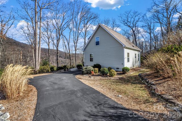 387 Goodview Drive, Hendersonville, NC 28792