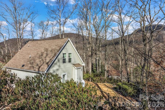 387 Goodview Drive, Hendersonville, NC 28792