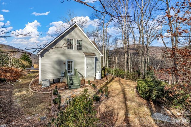 387 Goodview Drive, Hendersonville, NC 28792