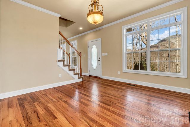 387 Goodview Drive, Hendersonville, NC 28792