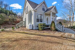 387 Goodview Drive, Hendersonville, NC 28792