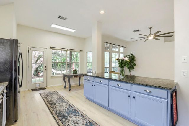 206 Gann ST, Georgetown, TX 78626