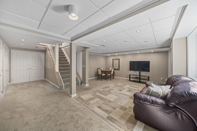 5049 Glenaire Drive, Dublin, OH 43017